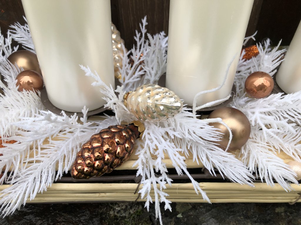 Adventní svícen dlouhý v barvách krémová a hnědá 3